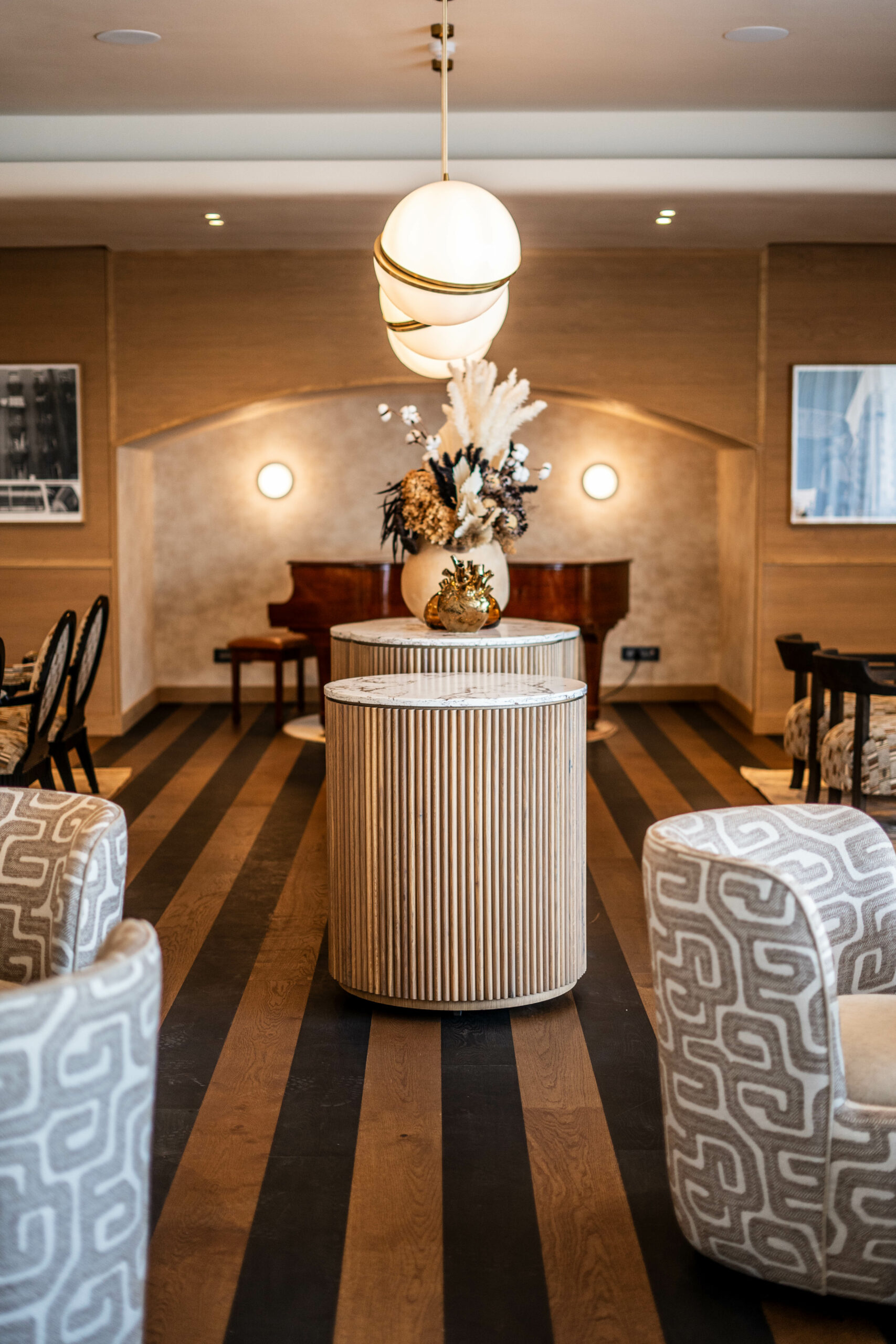 Piano Lounge