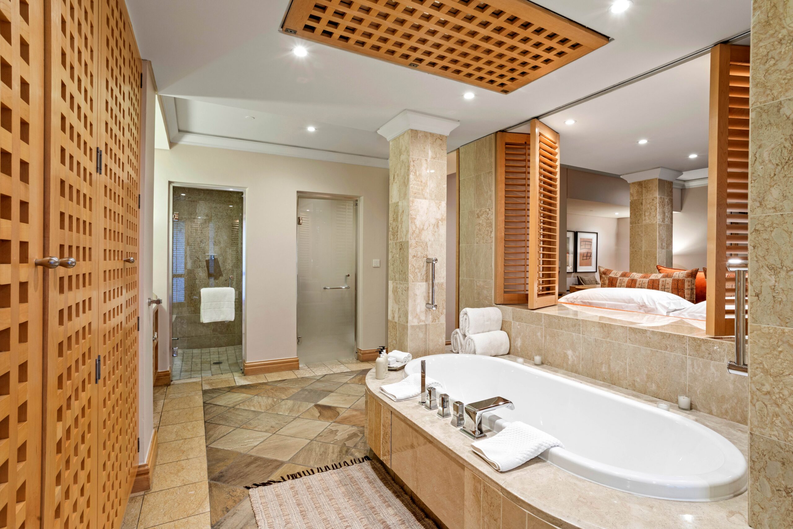 Luxury Suite 1