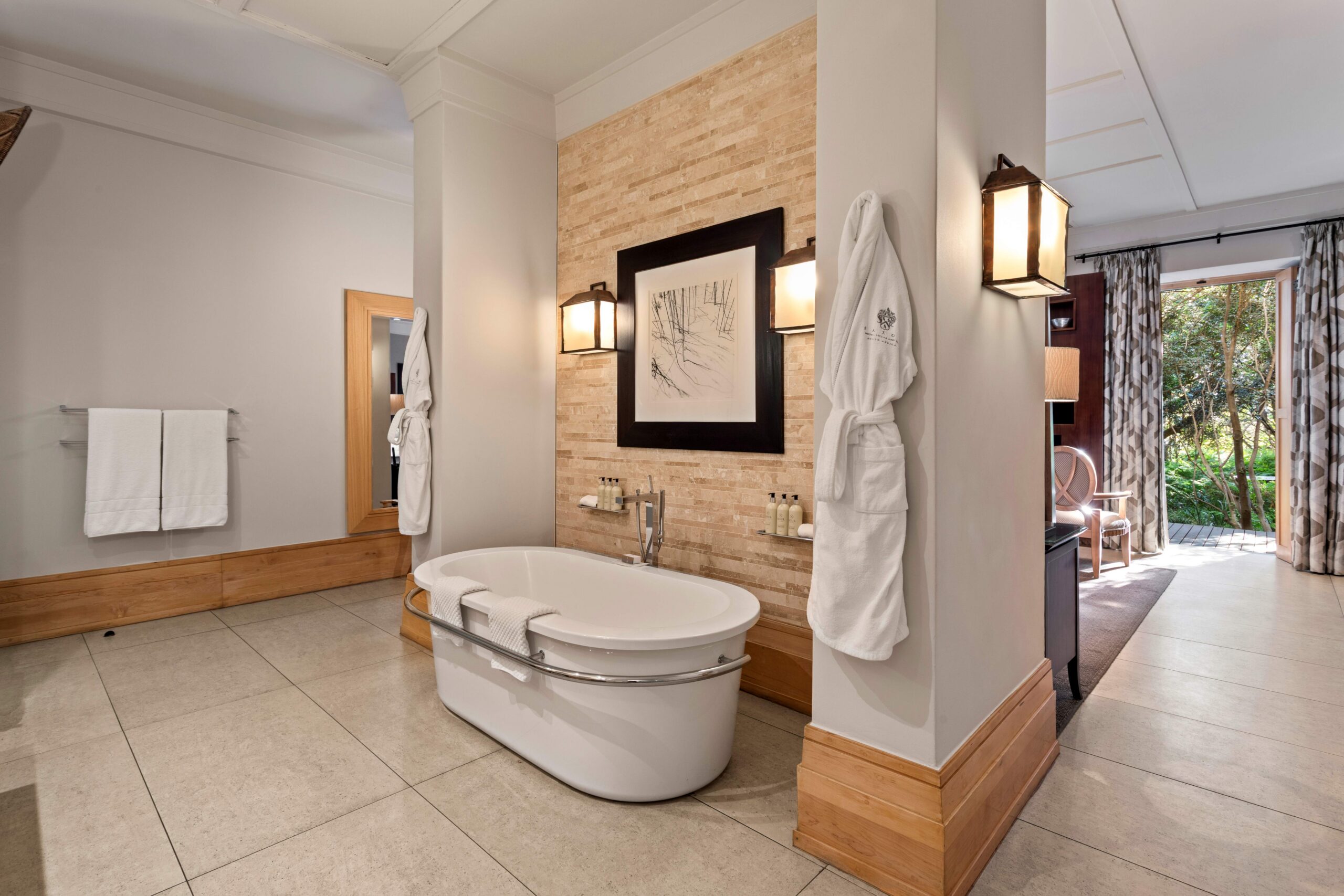 Luxury Suite 1