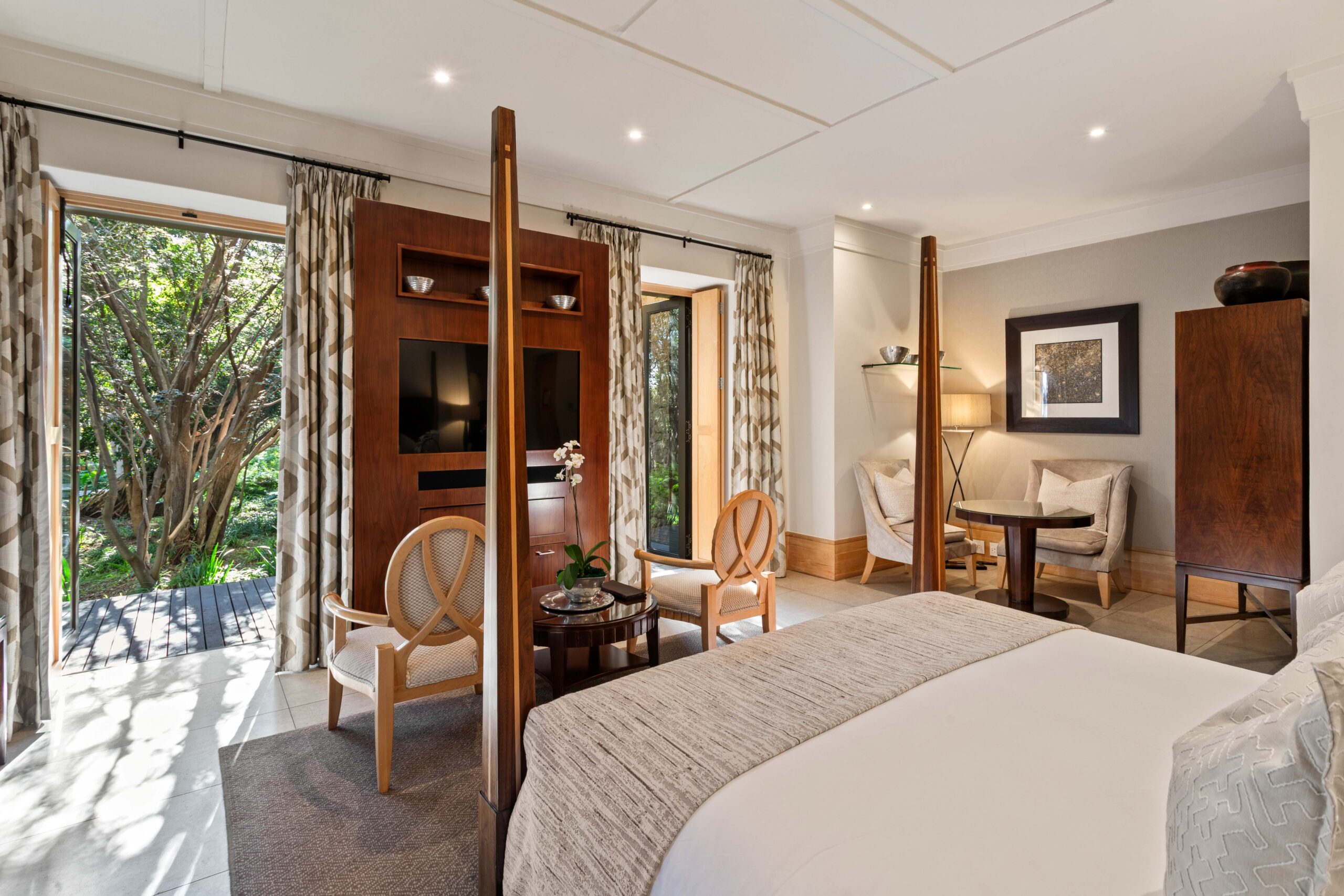 Luxury Suite 1